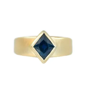 1.76ct Kite Montana Sapphire, Sleek Wide Signet in Brushed 18k Yellow Gold