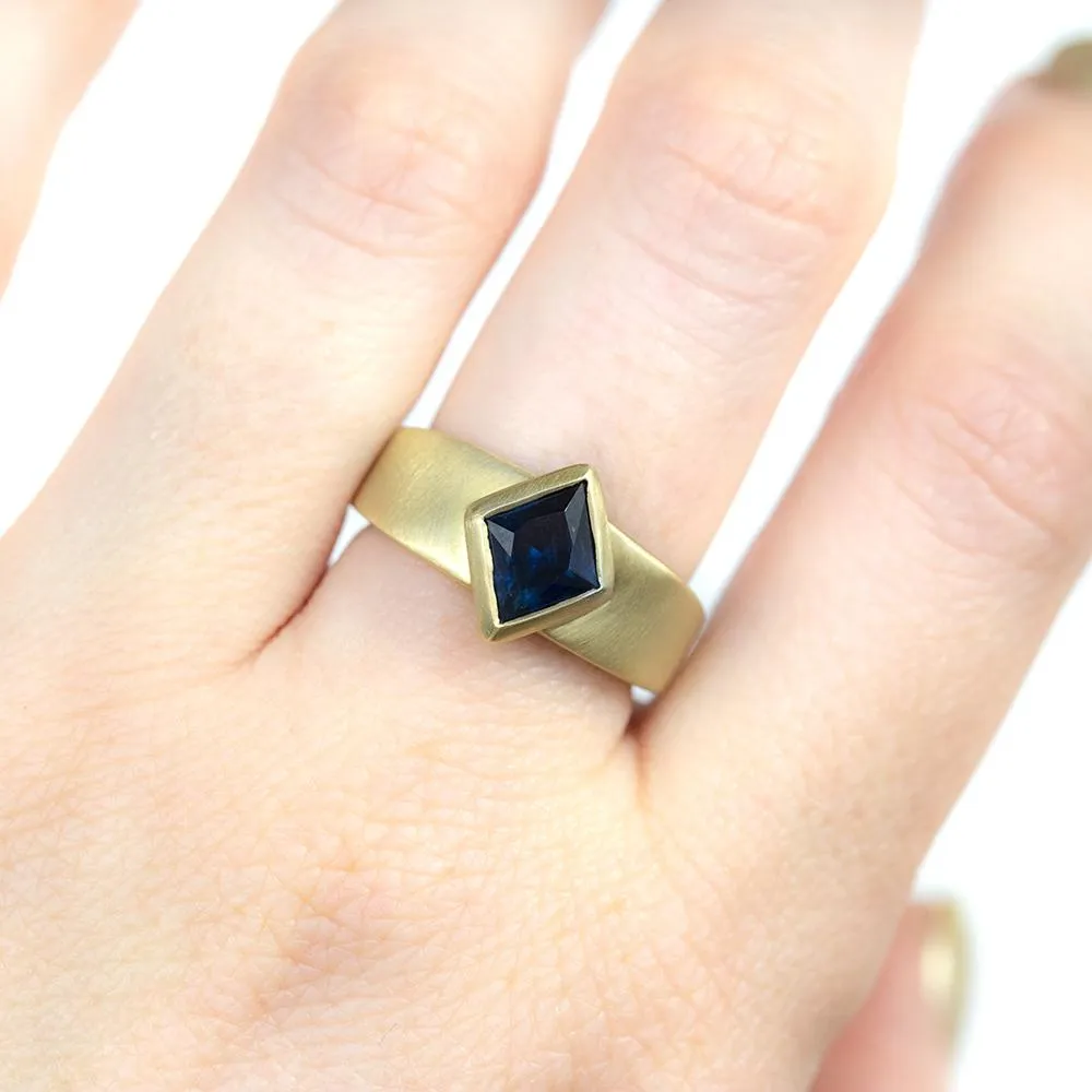 1.76ct Kite Montana Sapphire, Sleek Wide Signet in Brushed 18k Yellow Gold