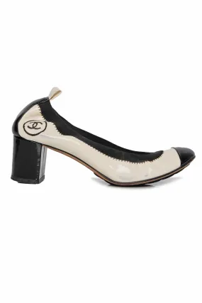 Chanel Size 35 Pumps