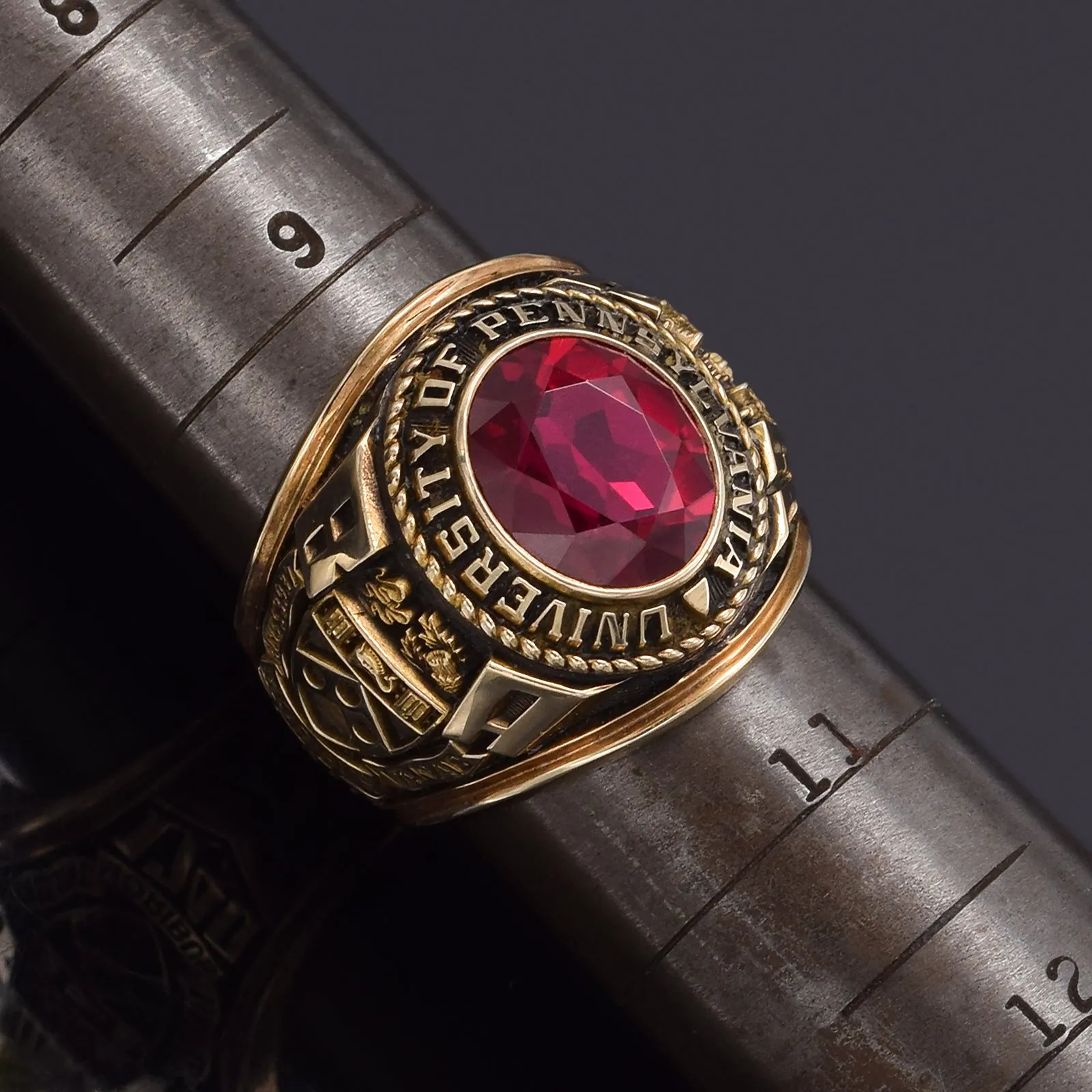 Jostens Vintage 10K Gold Lab Ruby University of Pennsylvania 1971 Class Ring