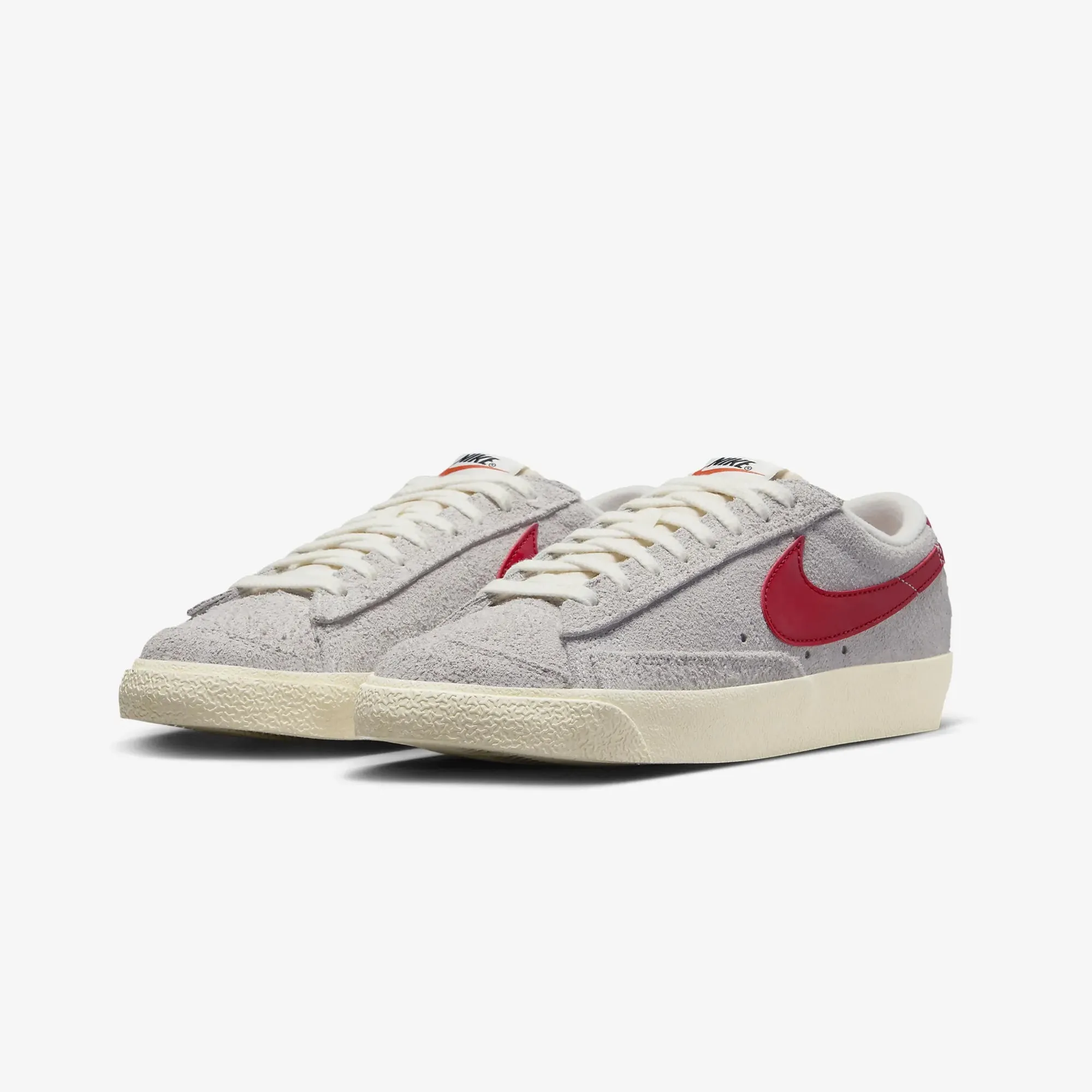 WMN'S BLAZER LOW '77 VINTAGE 'SUMMIT WHITE/GYM RED-SAIL-COCONUT MILK'